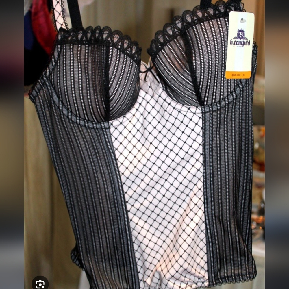  b.tempt'd by Wacoal La Parisienne bustier. 